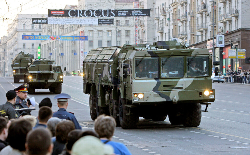 АП: Русия ще похарчи 13 млрд. долара за модернизация на военните си заводи