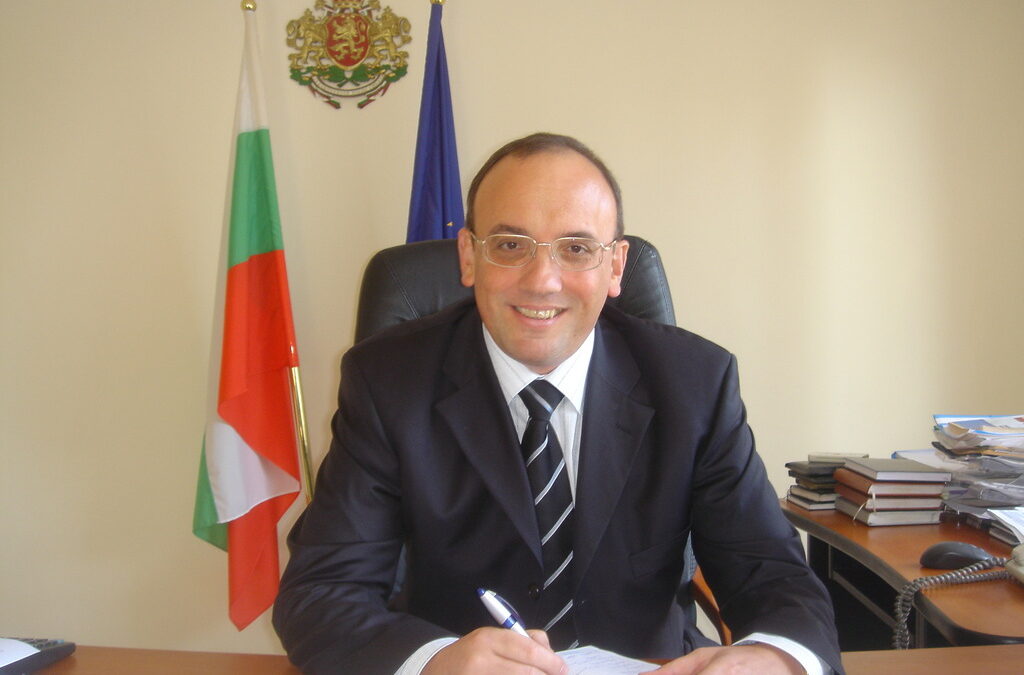 Емил Дичев Емил Дичев