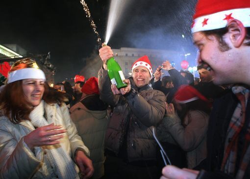Екипажът на кораба "България" първи ще посрещне Новата година Екипажът на кораба "България" първи ще посрещне Новата година