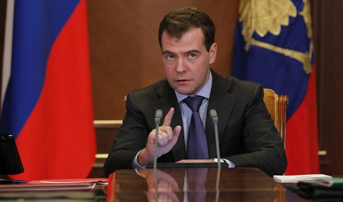 Президентът по време на съвещанието в резиденция "Горки"