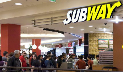 Subway измести McDonald's като най-голямата верига за бързо хранене в света Subway измести McDonald's като най-голямата верига за бързо хранене в света