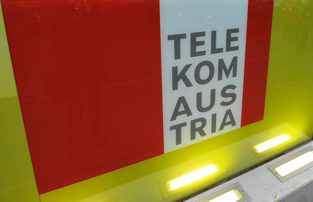 Сърбия поиска по-висока оферта за националния си телеком от Telekom Austria Сърбия поиска по-висока оферта за националния си телеком от Telekom Austria