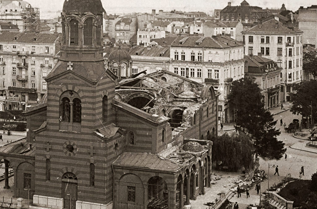 Катедралата "Света Неделя" след взрива, 16 април 1925. Снимката е предоставена на Дневник за публикуване от сайта<a href="http://www.lostbulgaria.com/index.php" target="_blank"> "Изгубената България"</a>
