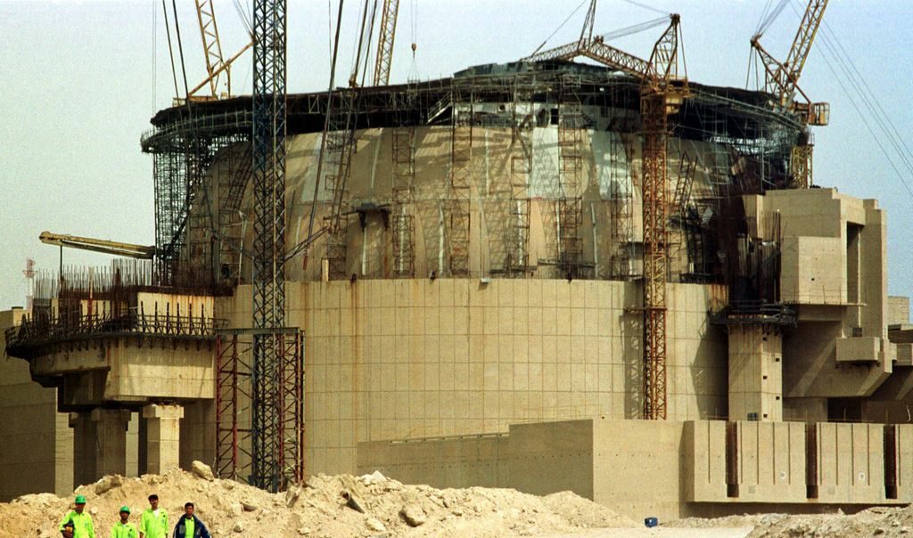 Строителната площадка на иранската АЕЦ "Бушер" през 2003 година Строителната площадка на иранската АЕЦ "Бушер" през 2003 година