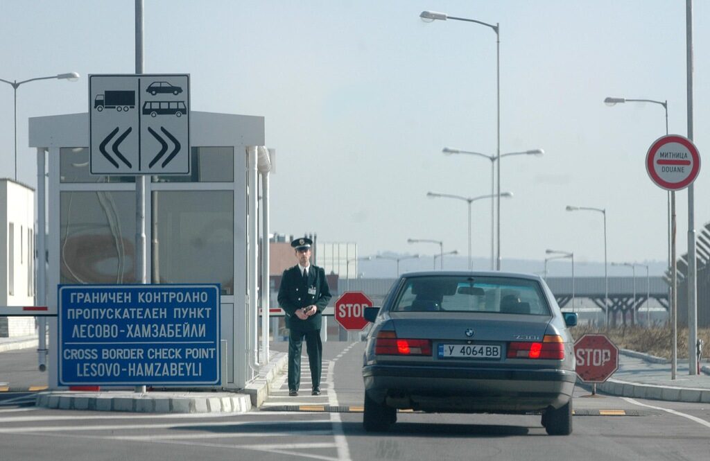 Движението през Капитан Андреево е натоварено, МВР препоръчва пункта Лесово