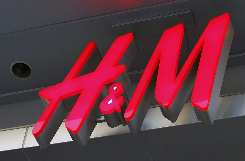 H&M влиза в България, първият магазин отваря през март 2012 г.