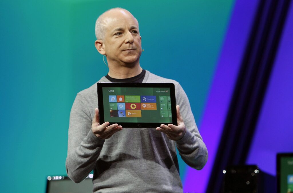 Microsoft ще обединява таблети и компютри