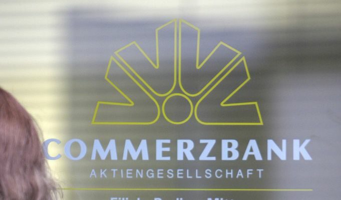 Втората по големина банка в Германия Commerzbank може би се нуждае от над 5 млрд. евро за рекапитализиране