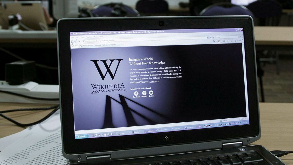 Как да използвате английската версия на Wikipedia по време на протеста срещу SOPA