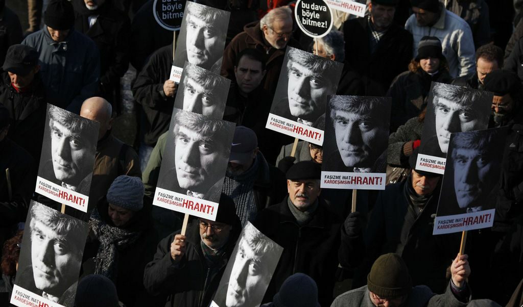 Според поддръжниците на Динк има нови доказателства, които доказвали намесата на на правителството и полицията в убийството.