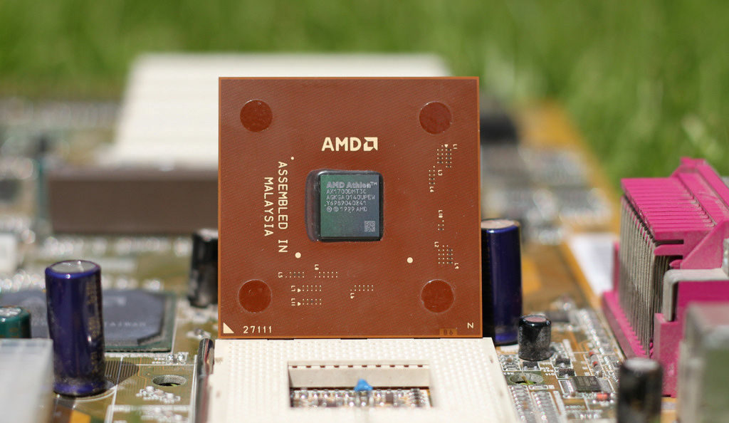 AMD търси съюз с ARM