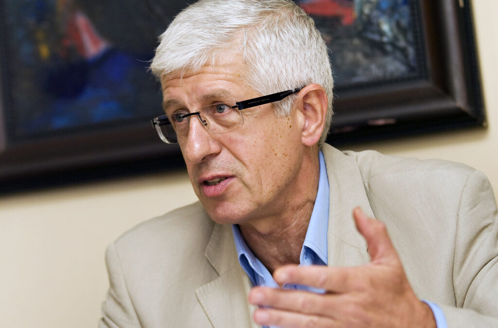 РУМЕН ОВЧАРОВ