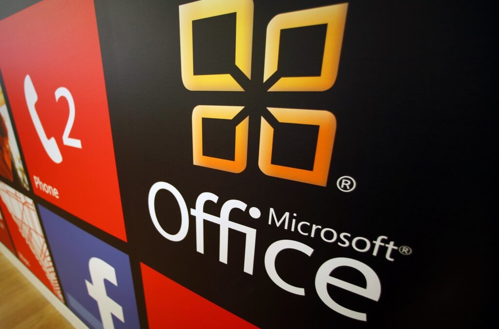Microsoft пуска Office за iPad до месец