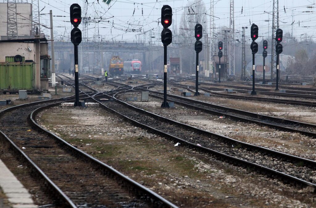 Около 1000 км. жп линии, които са на загуба, ще бъдат затворени в Румъния.