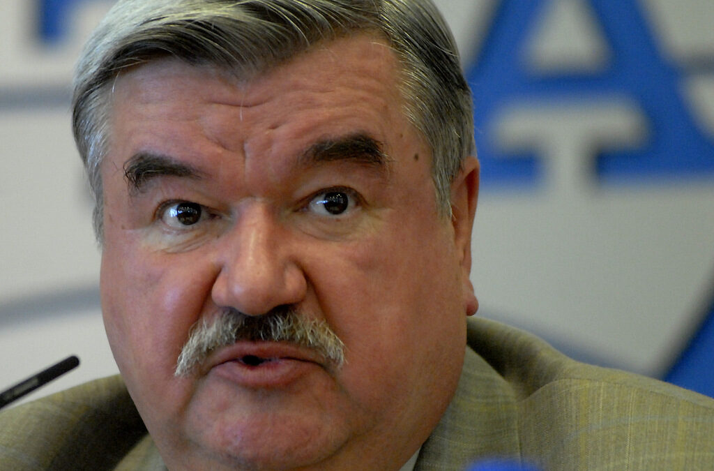 Юрий Исаков