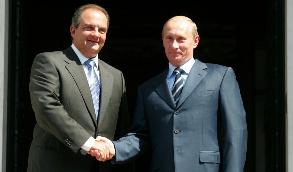 Премиерът Караманлис и президентът Путин по време на посещението на руска делегация в Атина през 2006г.
