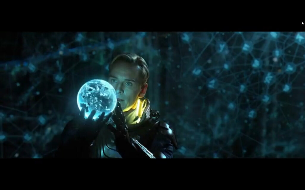 Майкъл Фасбендър в скрийншот от трейлъра на Prometheus в YouTube