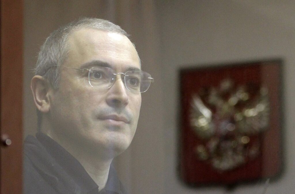 Властта изненадващо реши да разгледа помилването на Ходорковски