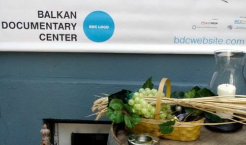 Да погледаме и дискутираме балканско документално кино при отворени врати