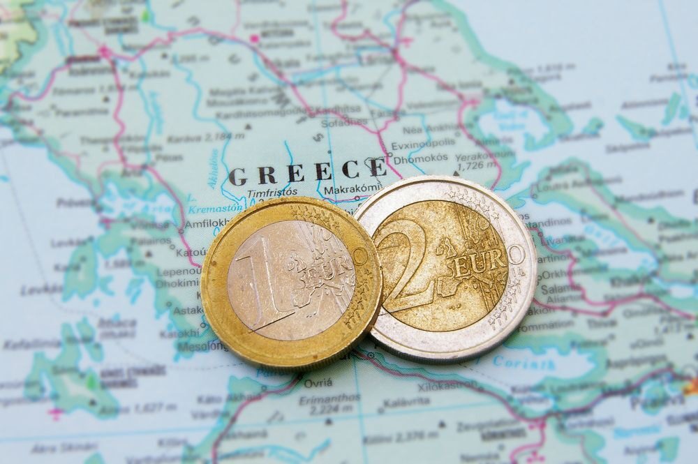 Водещи гръцки банки отчетоха рекордна загуба от 28.2 млрд. евро Водещи гръцки банки отчетоха рекордна загуба от 28.2 млрд. евро