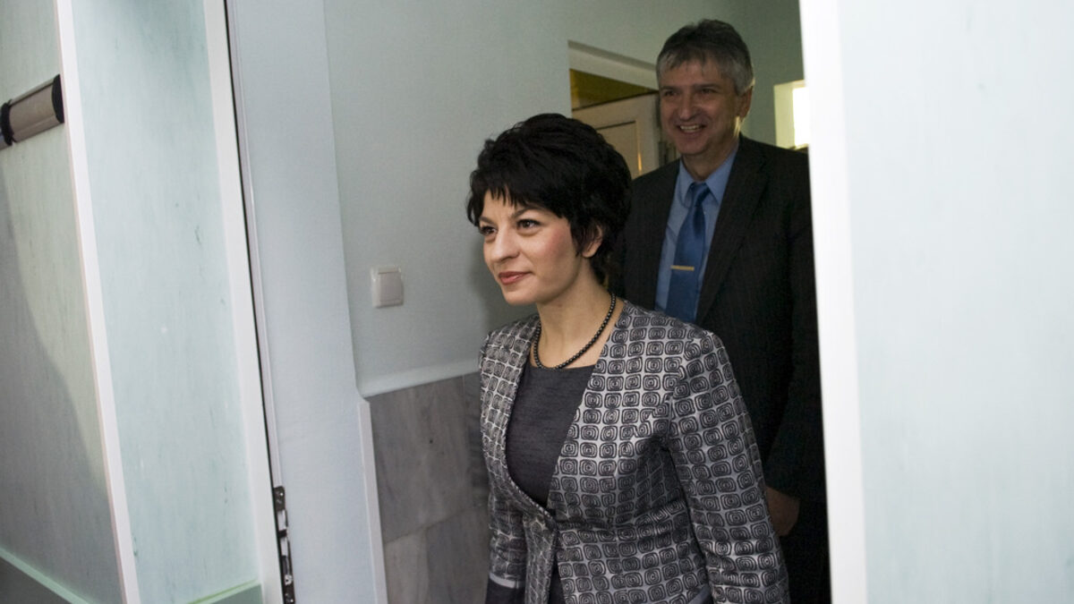 Десислава Атанасова, министър на здравеопазването