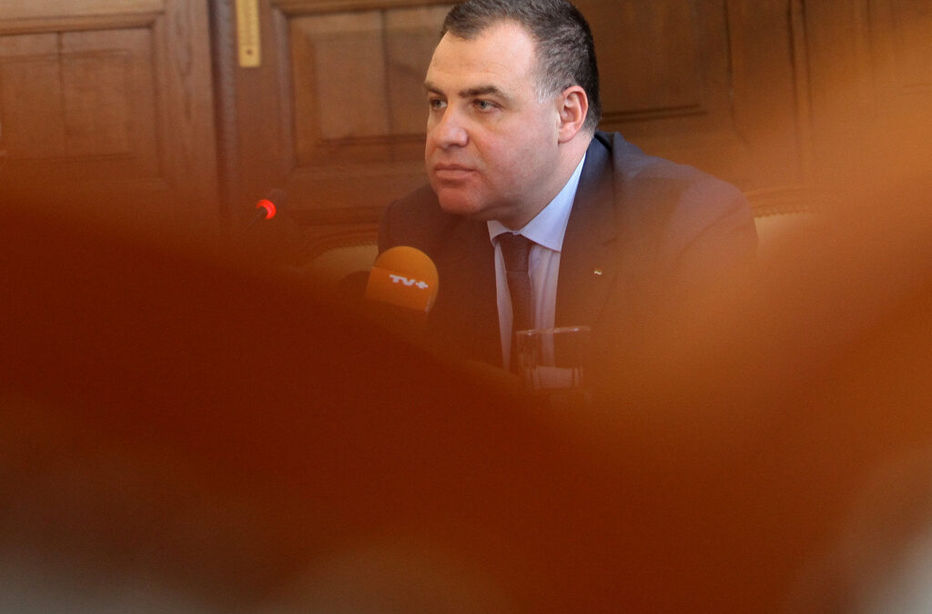 Найденов подписа документите на "Агрополихим" за строеж на депо