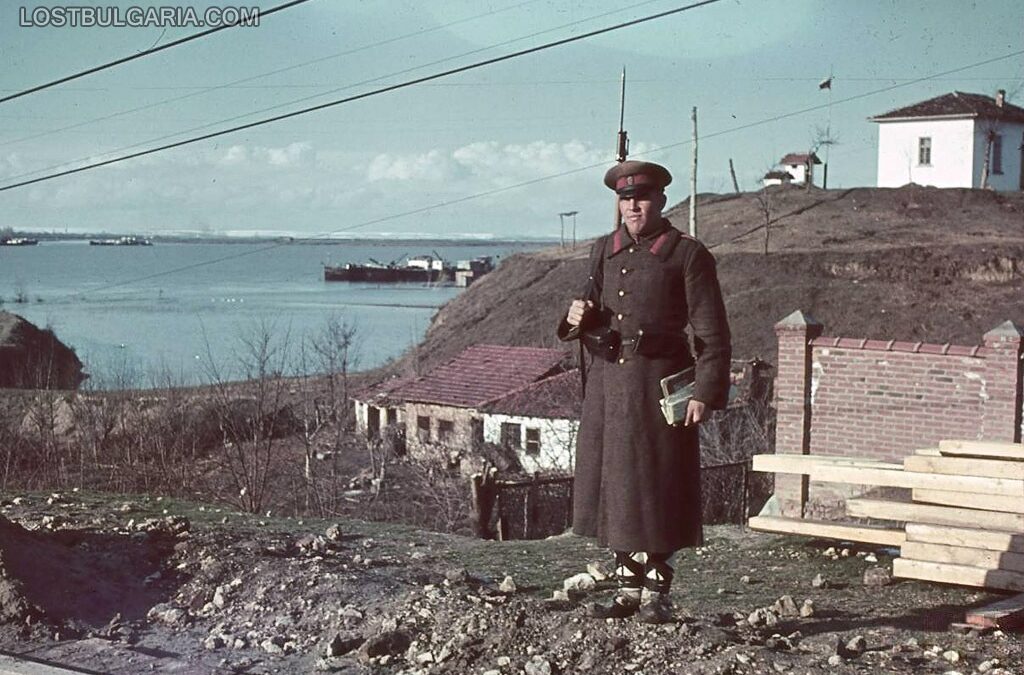 Български пост на брега на Дунав, март 1941 г.