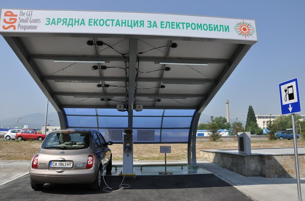 Организация иска от премиера да наложи електромобилите в България