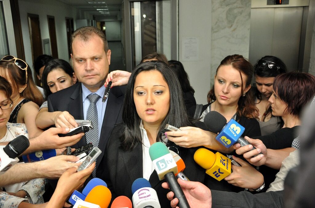 Лиляна Павлова: 1000 км второкласни и третокласни пътища са в ремонт