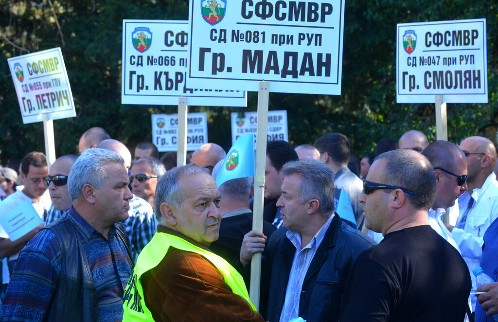 Протест на служителите в МВР, организиран от Синдикална федерация на служителите в МВР /СФСМВР/<br />