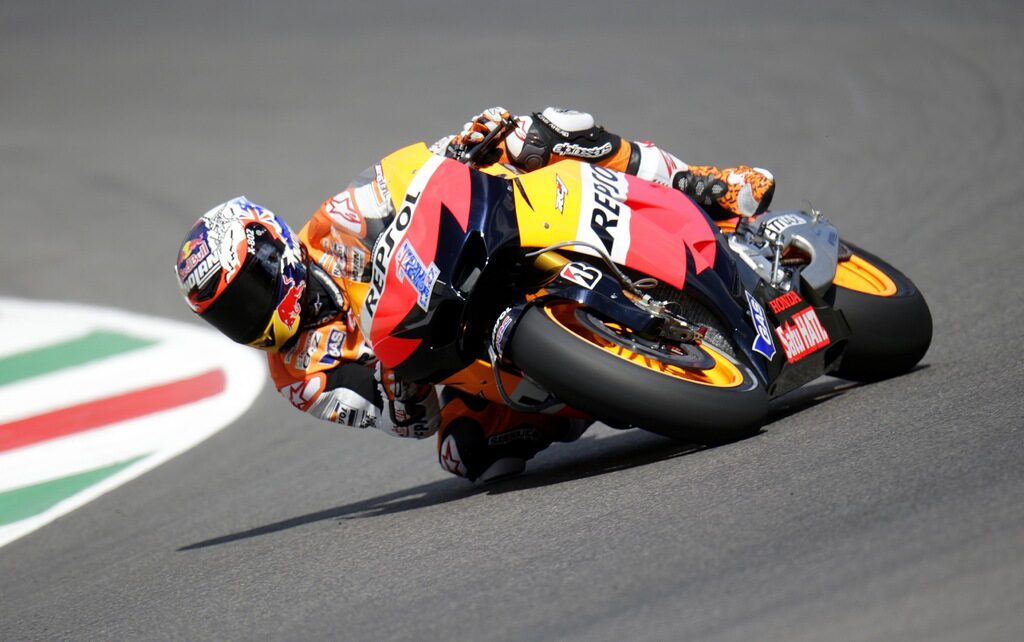 Стоунър пропусна последните три старта в MotoGP, след като счупи глезена си в Индианаполис