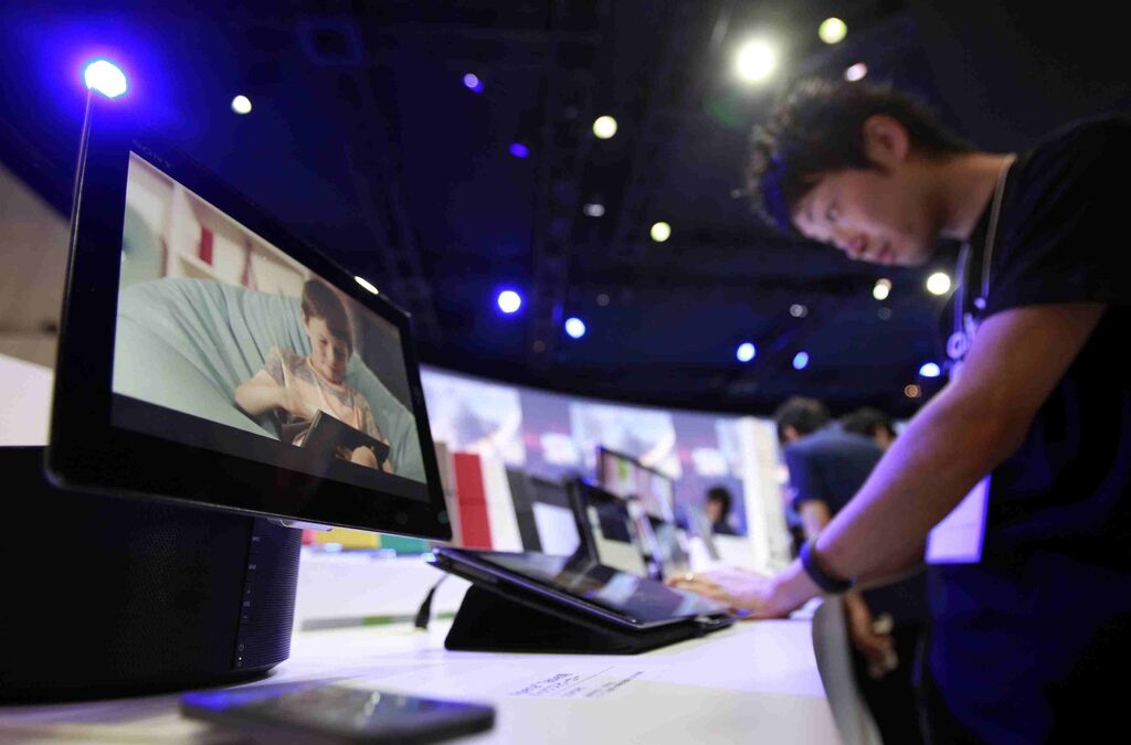 Sony спира продажите на таблета Xperia Tablet S
