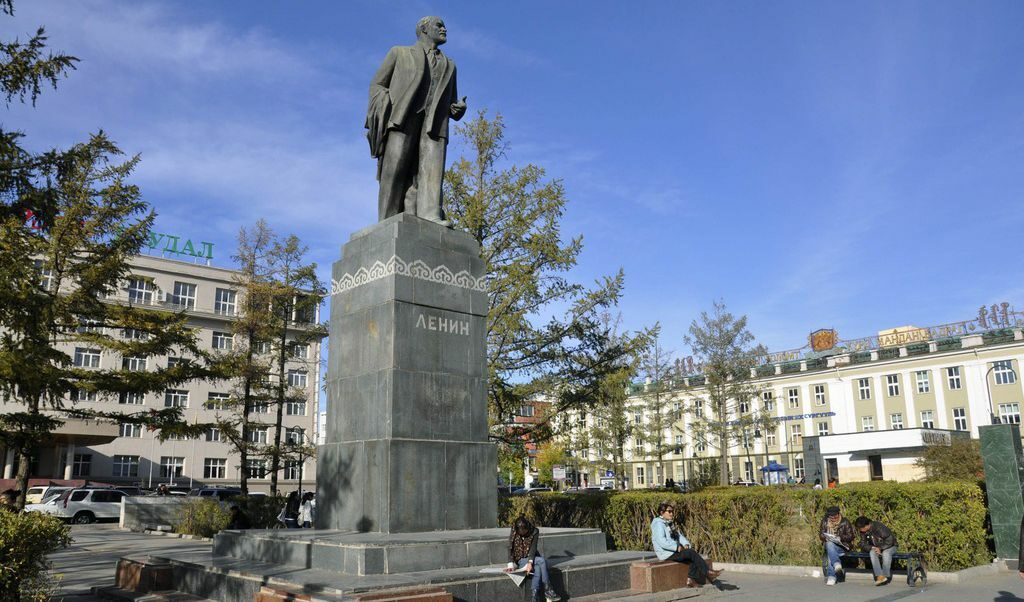 Статуята на Ленин в монголската столица скоро ще бъде демонтирана. Статуята на Ленин в монголската столица скоро ще бъде демонтирана.