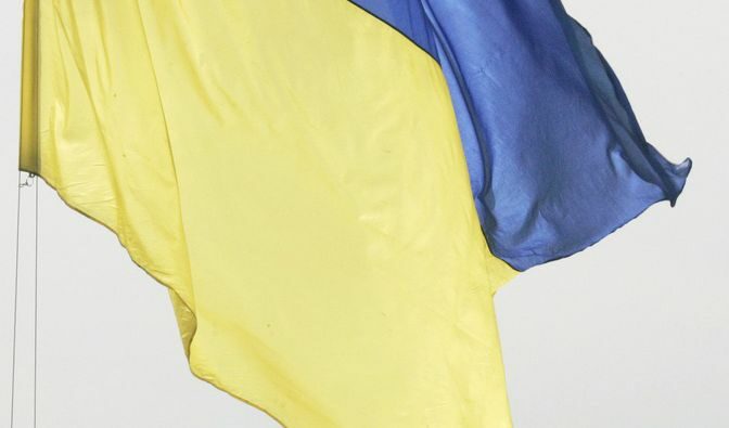 Уплашени украинци теглят депозити от банките