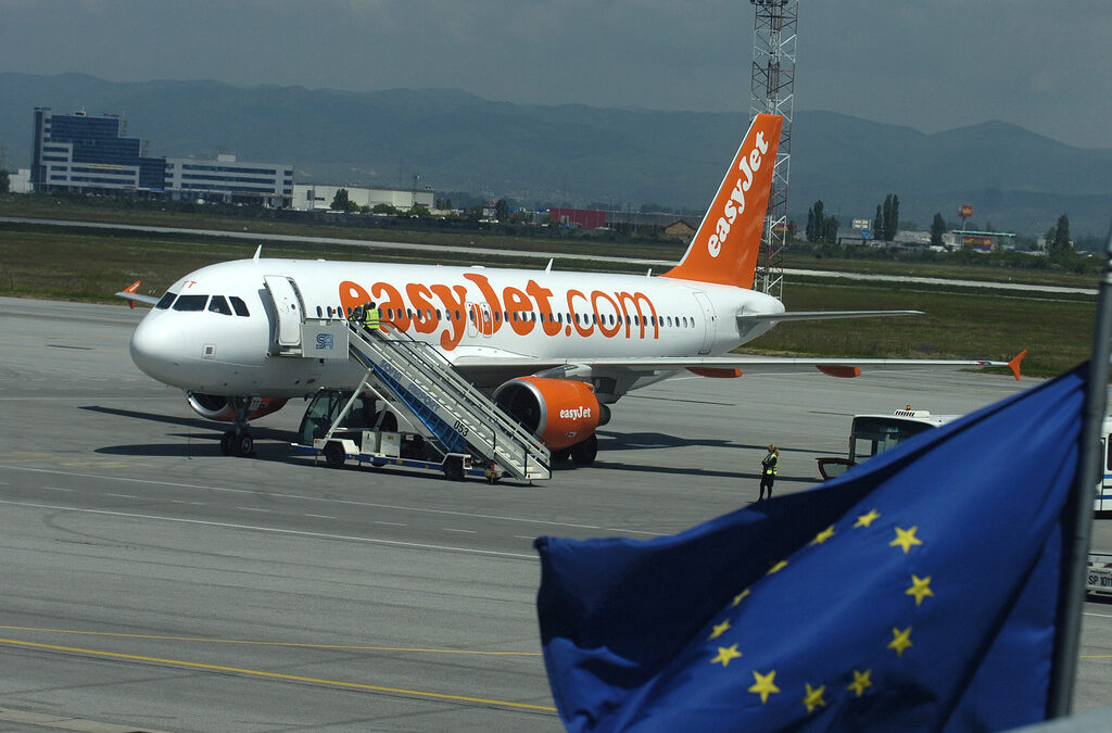 Отменят се 40 полета на EasyJet в петък заради стачка на стюардите и стюардесите