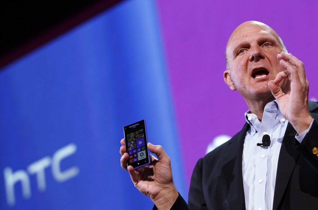 Стив Балмър, изпълнителен директор на Microsoft, упорито отказва коментар по темата.