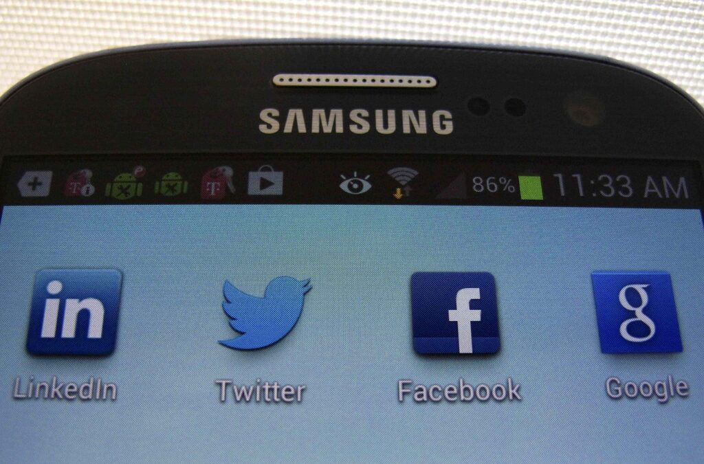 Използвaнето на Facebook повишава стреса