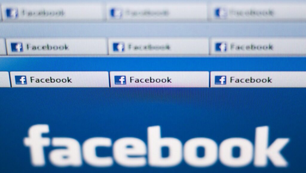 Проблем с Facebook блокира десетки популярни интернет страници
