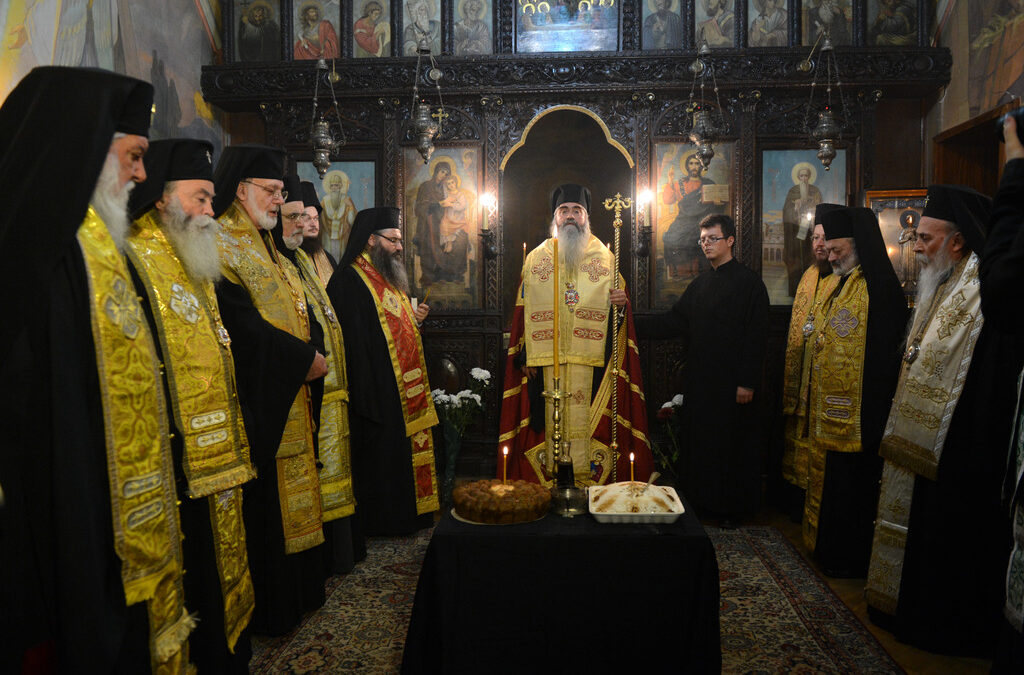 Канонът срещу архонството