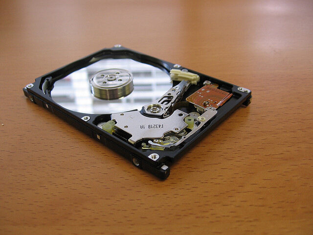 HGST удвоява капацитета на твърдите дискове чрез нанотехнологии