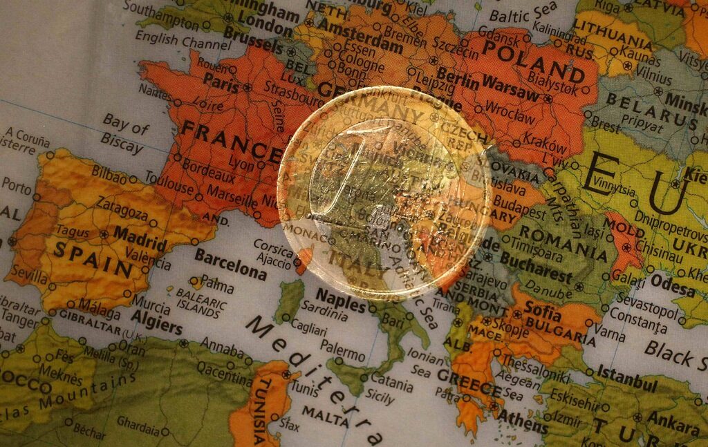 Инфлацията в еврозоната намалява, а безработицата расте