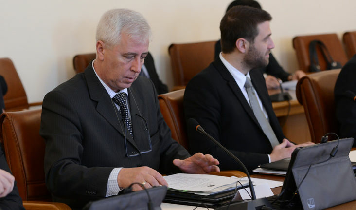 Първо правителствено заседание на служебния кабинет.