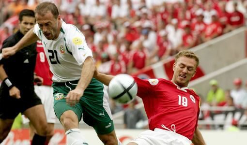 Датският национал Денис Ромедал игра срещу България преди девет години на европейското в Португалия<br /> Датският национал Денис Ромедал игра срещу България преди девет години на европейското в Португалия<br />