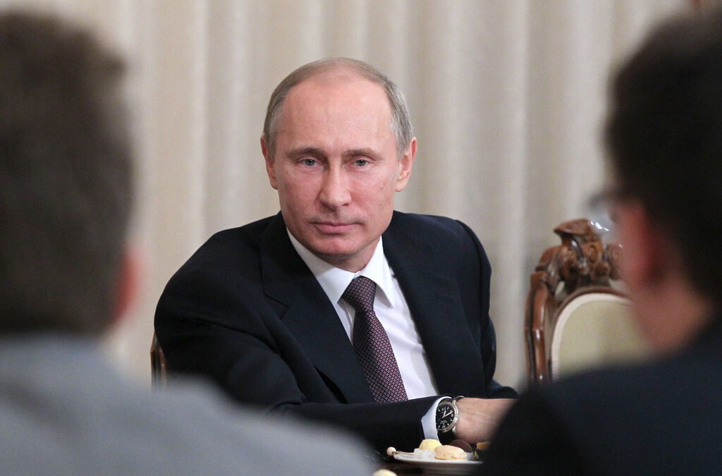 Владимир Путин заяви в четвъртък, че взривовете в Бостън са доказателство, че Русия и САЩ трябва да си сътрудничат повече в сферата на сигурността. Владимир Путин заяви в четвъртък, че взривовете в Бостън са доказателство, че Русия и САЩ трябва да си сътрудничат повече в сферата на сигурността.