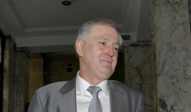 Валентин Петров