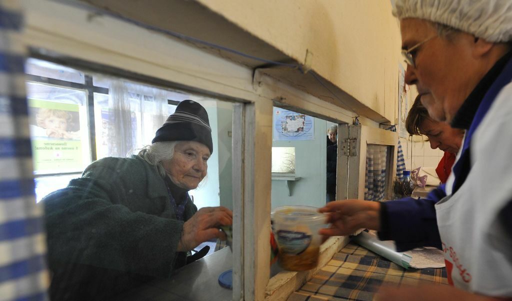 Денонощен спешен телефон ще работи и по празниците в Агенцията за социално подпомагане