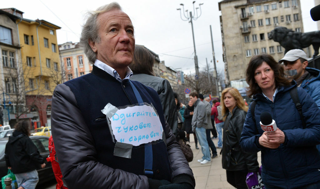 Иво Инджев - той участва в началото на април в протеста пред Съдебната палата в подкрепа на журналиста от "Медиапул" Борис Митов