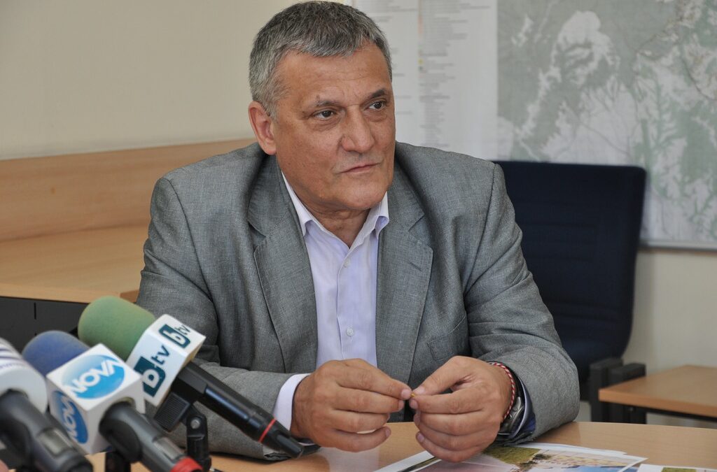 Петър Диков