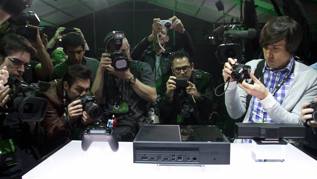Microsoft разкри още подробности за конзолата Xbox One