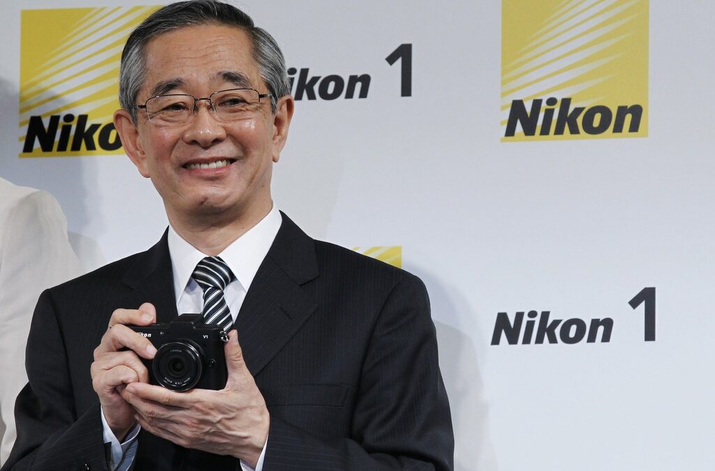 Президентът на Nikon Макото Кимура очаква до няколко години компанията да създаде нови продуктови категории и източници на приходи.<br /> Президентът на Nikon Макото Кимура очаква до няколко години компанията да създаде нови продуктови категории и източници на приходи.<br />